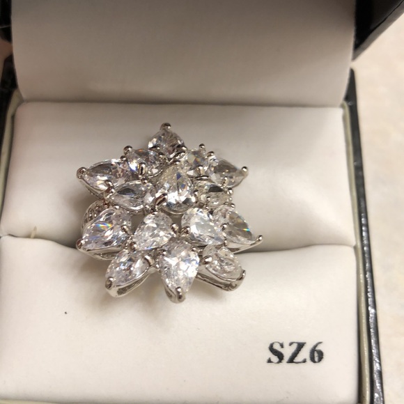 Ring - Picture 2 of 3